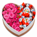 Сердце из малиновой розы и киндера