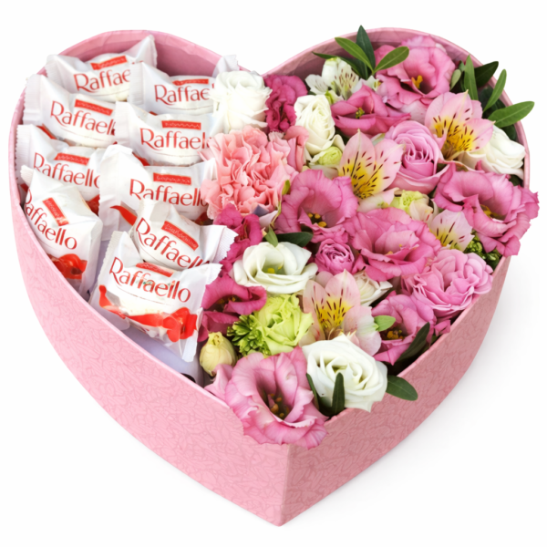 Подарочная коробка с цветами и конфетами Raffaello