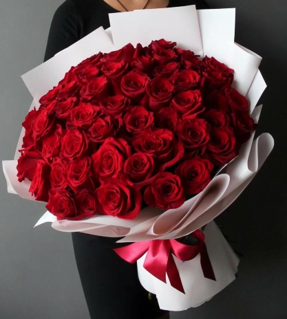 Красные розы Одесса