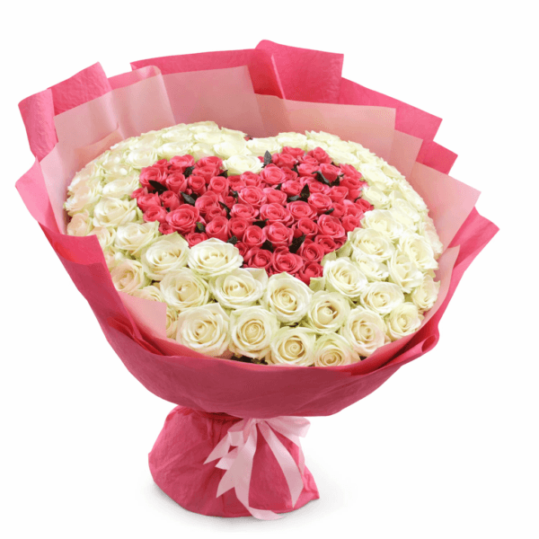 Сердце из 101 белой и розовой розы