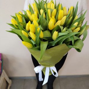 51 желтый тюльпан