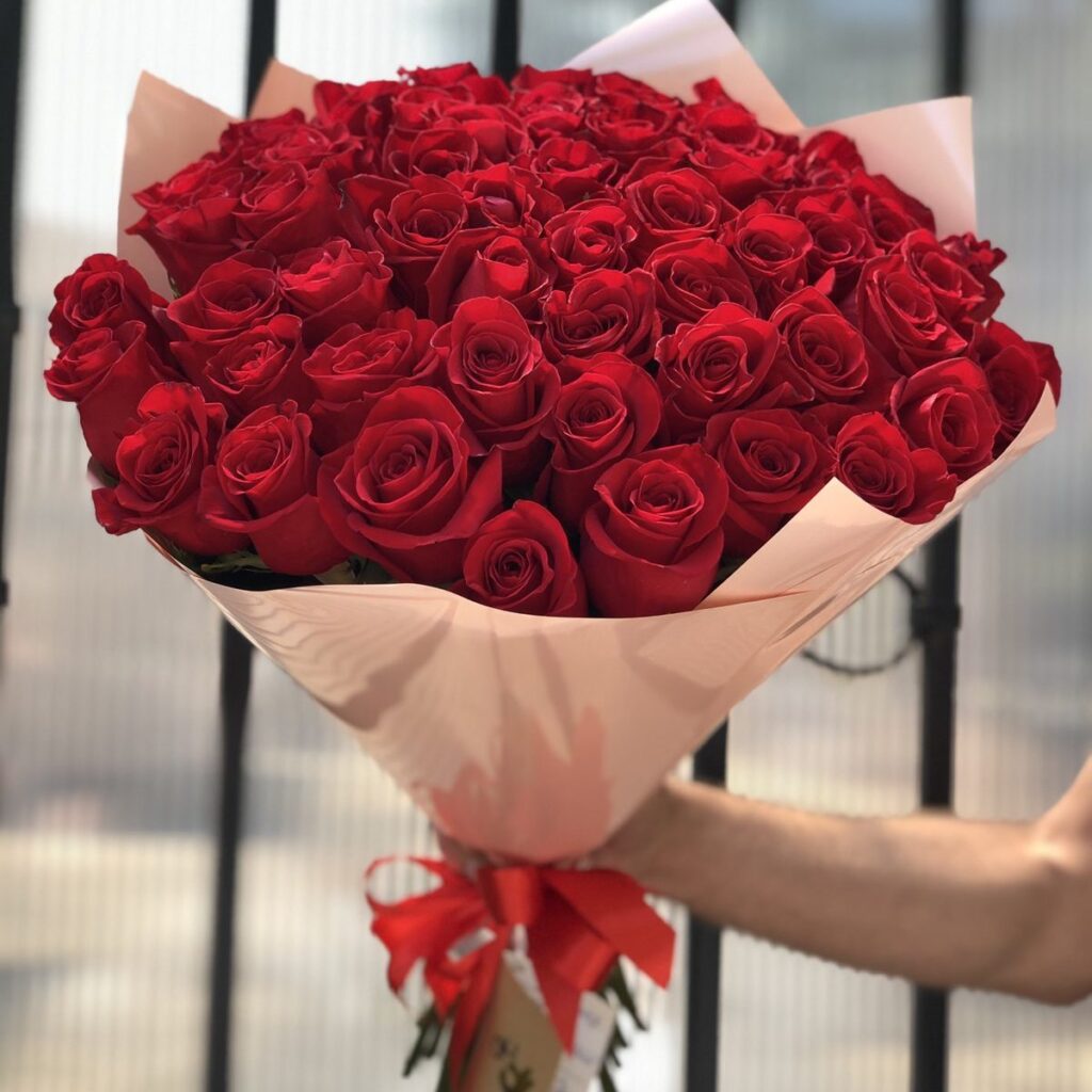 букет 51 Роза Эквадор